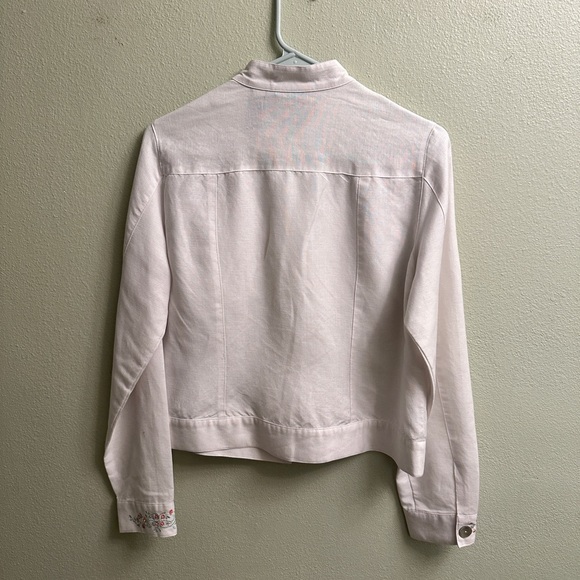 J.H. Collectibles Lightweight Embroidered Button Down Jacket Size Medium White - Picture 2 of 10